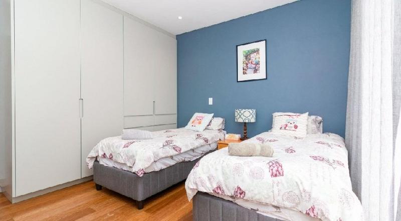 6 Bedroom Property for Sale in Kleinbaai Western Cape